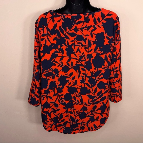 Small Croft And Barrow Red Navy Blue Floral Print Blouse 3/4 Sleeve Lightweight - Picture 3 of 13